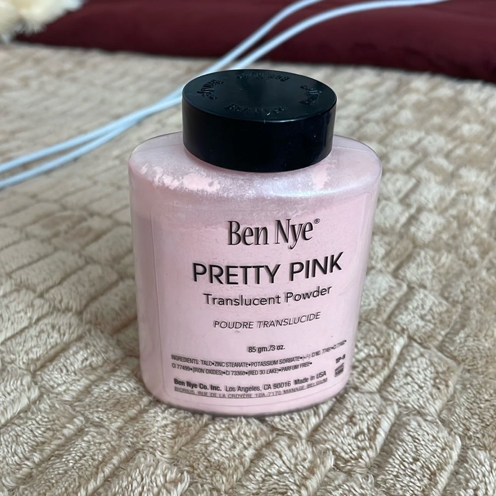 Ben Nye Pretty Pink Setting Powder